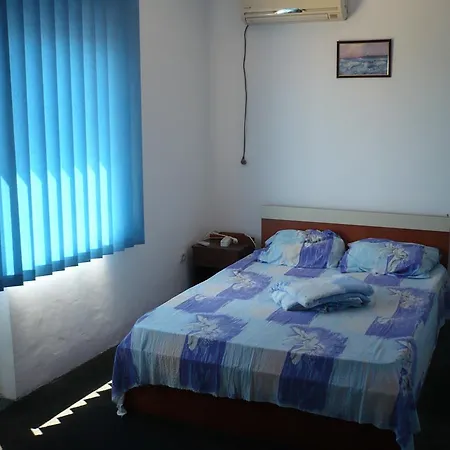 Vila Pe Tarmul Marii