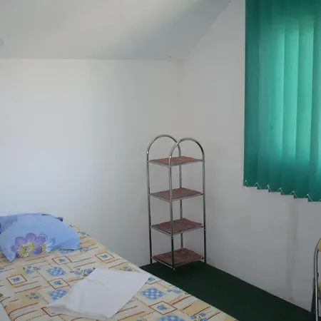 Vila Pe Tarmul Marii * קוסטינסטי