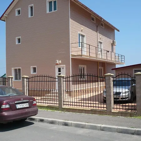 Vila Pe Tarmul Marii